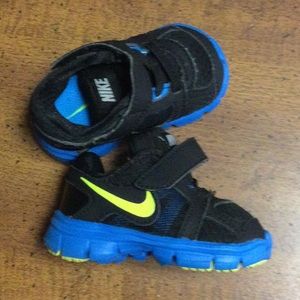 Nike baby shoes size 3c